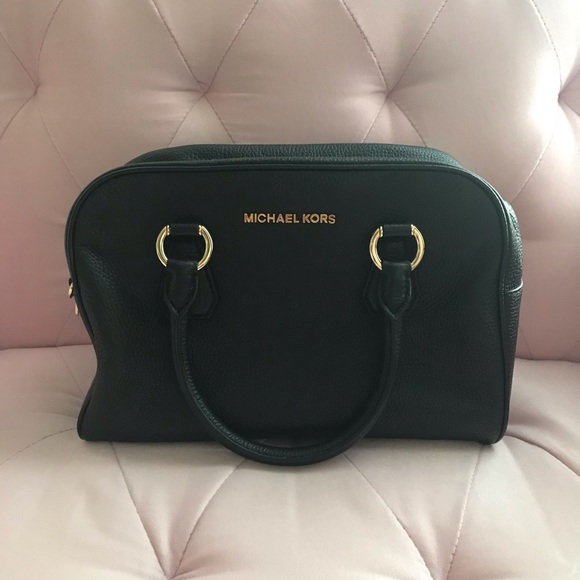Michael Kors Handbags - Michael Kors Black handbag